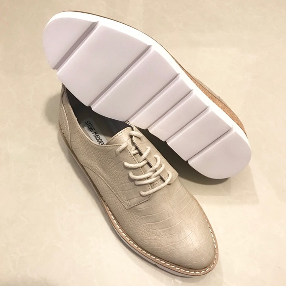 Steve Madden Wrenley Wedge Platform Oxford Sneaker - Picture 3 of 9